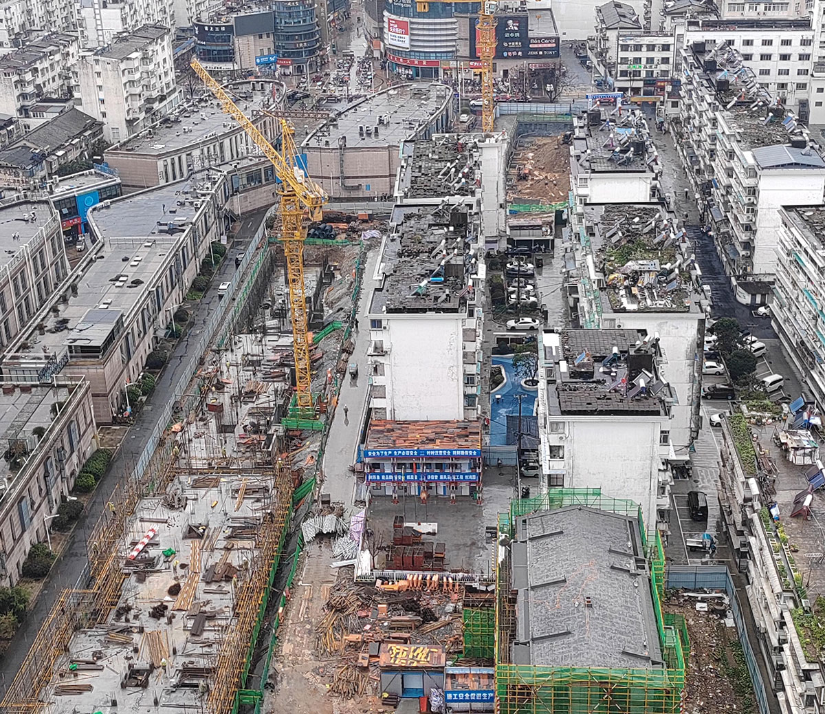 新躍小區(qū)危舊房改造項(xiàng)目——克服不利天氣，高效有序推進(jìn)