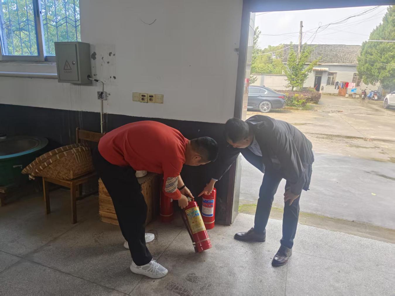 筑牢安全防線，護(hù)航春茶生產(chǎn)