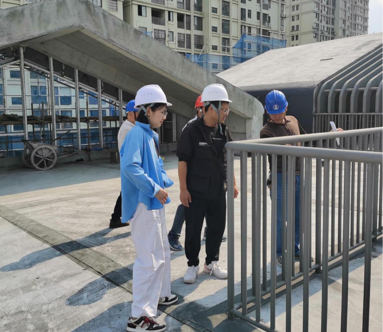 黃山市屯溪區(qū)學前教育能力提升工程-百鳥亭幼兒園建設項目組織節(jié)前安全生產(chǎn)檢查