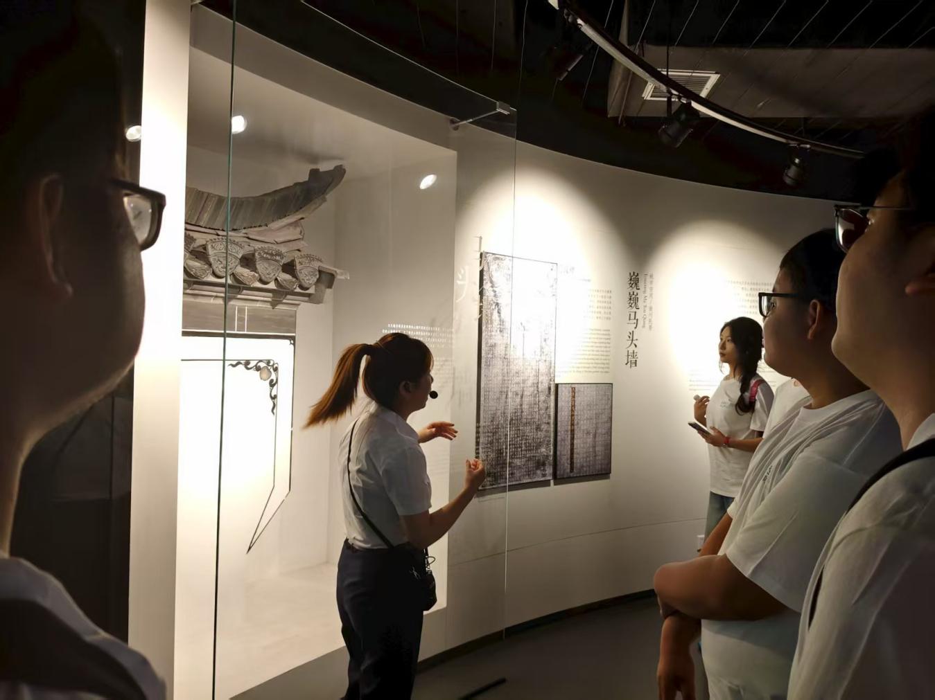 區(qū)國投集團組織見習生參加“生臨企境”活動 在產(chǎn)業(yè)一線錘煉青年人才