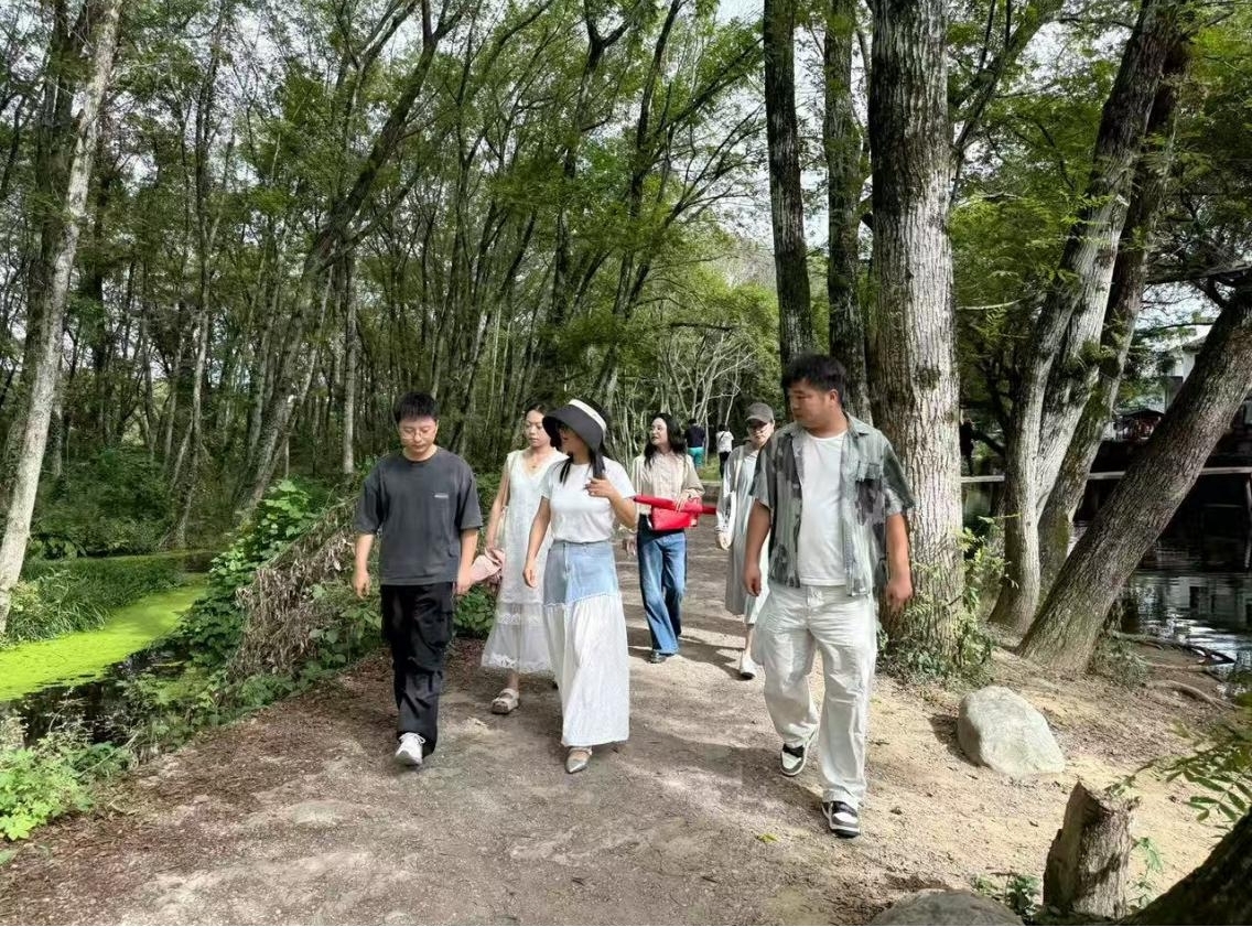 實地研學(xué)促提升 謀劃發(fā)展啟新程—昱城文旅公司黨支部開展“循‘雙村’賦能跡，謀文旅發(fā)展篇”主題黨日活動