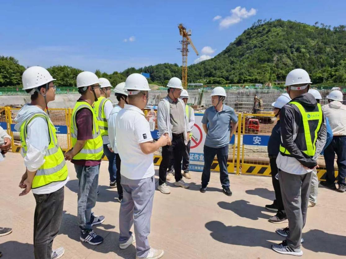 筑安全防線 迎平安雙節(jié)丨城建投公司開展節(jié)前安全生產(chǎn)檢查